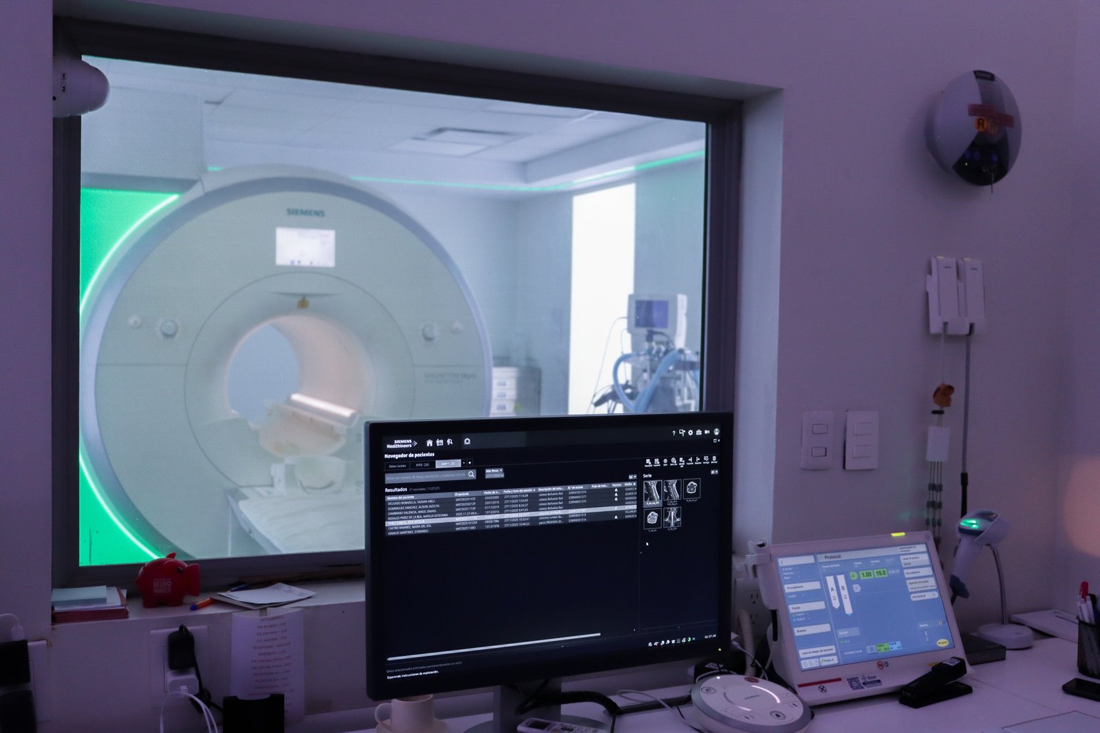 Equipo de Resonancia Magnética